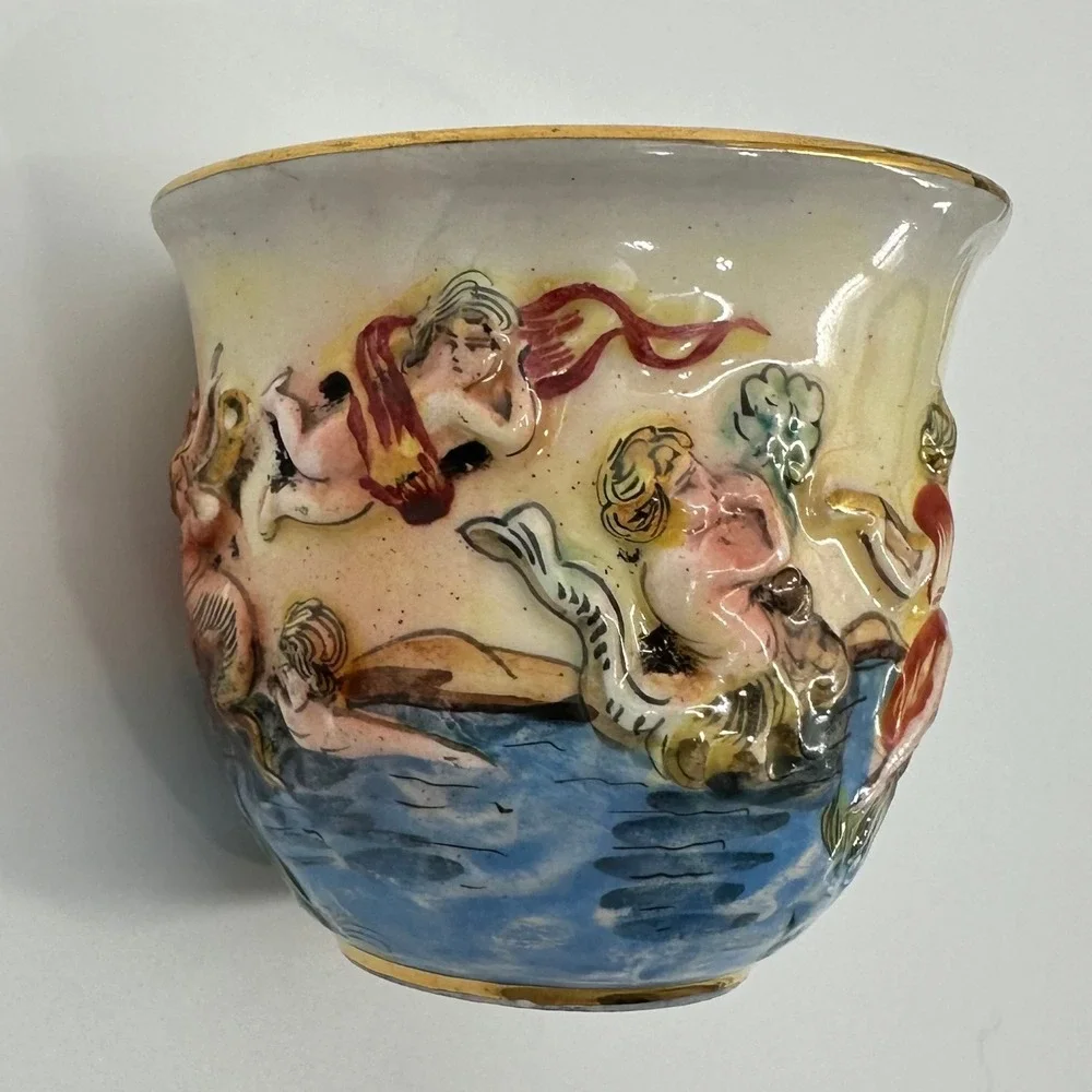 Vintage‎ CAPODIMONTE Italian Porcelain Demitasse Cup Saucer Cherub Gold Trim